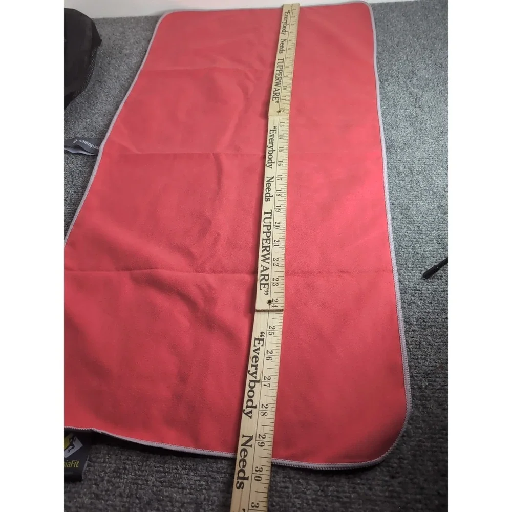 OlimpiaFit Quick Dry Towel 2 Pack Lightweight Microfiber Travel Towels Bag Red